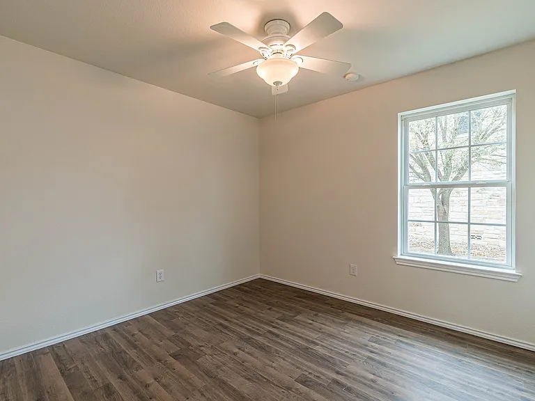 13803 Laramie Hl — Photo 31