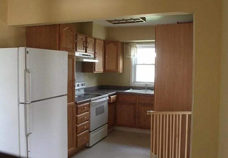 2503 Crawford St — Photo 3