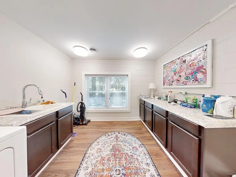 560 Sherwood Dr — Photo 41