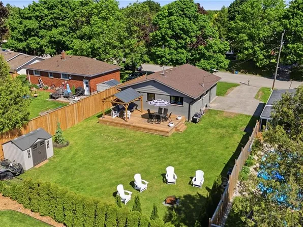 6 McCammon St, Brant, ON N3L 1V9