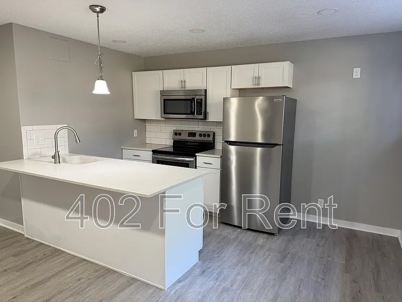 1010 S 29th St #7