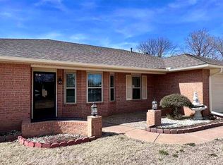 2424 Rice St, Ponca City, OK 74604
