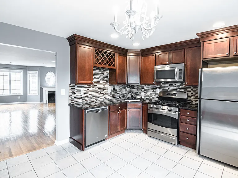 45-49 Stuyvesant Ave #16 — Photo 4