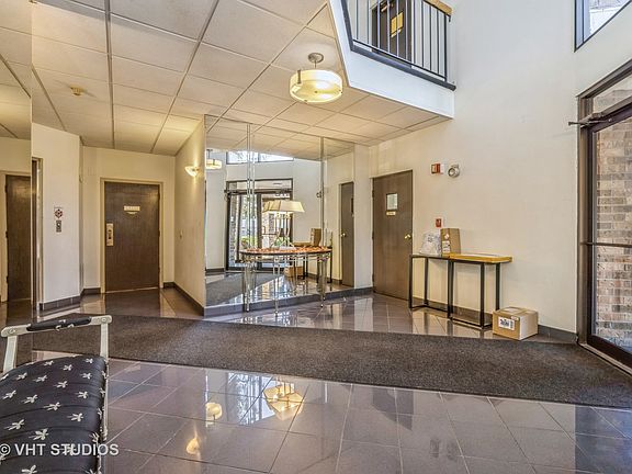 3rd image of 3110 Pheasant Creek Dr APT 109
