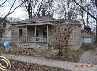 615 N Barnard St, Howell, MI 48843