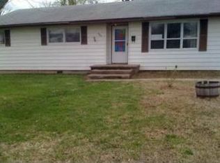 902 S Walnut St, Mount Vernon, MO 65712