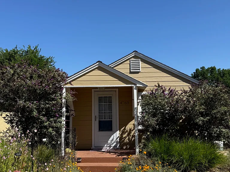 4763 Hidalgo Ave — Photo 2