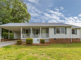 4086 Hoover Hill Rd, Trinity, NC 27370