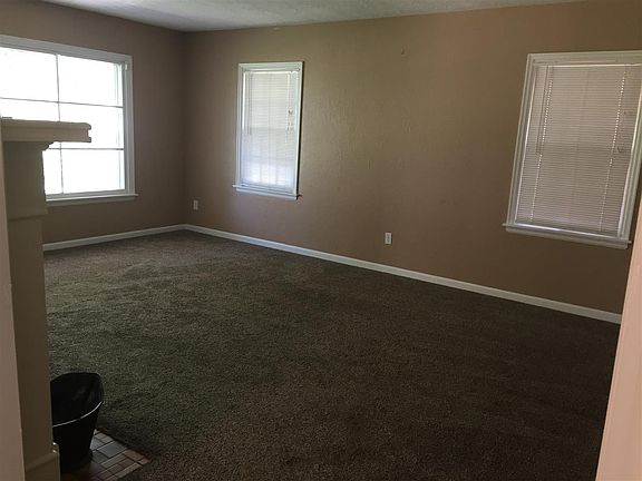 3rd image of 315 James Ave
