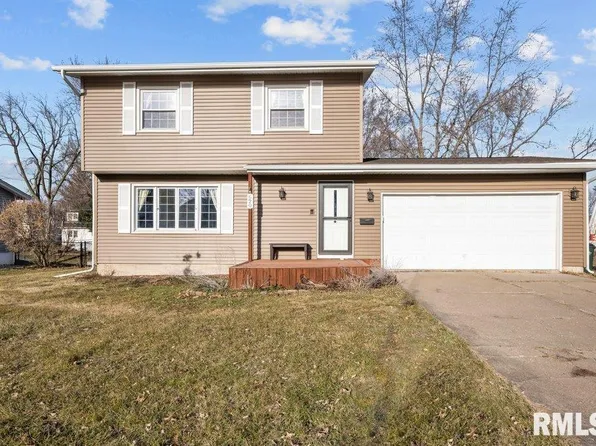 620 Colony Dr, Davenport, IA 52806