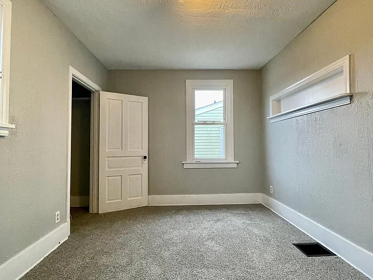 3735 Orpwood St — Photo 17