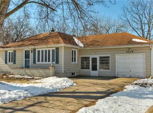 4032 E 32nd St, Des Moines, IA 50317