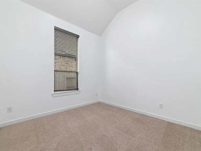 7315 Camden Crestwood Way — Photo 28