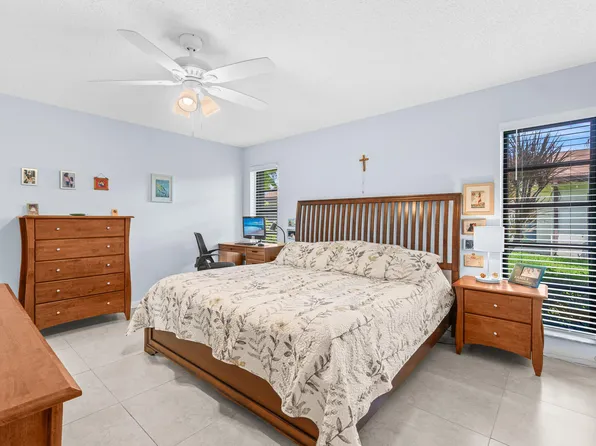 6049 Ambertree Lane, Greenacres, FL 33463
