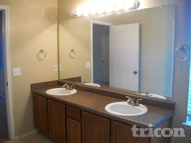 1817 Citadel Dr — Photo 14