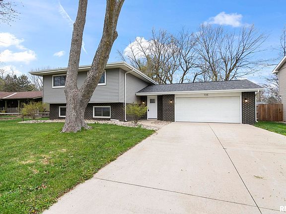 3rd image of 735 Evergreen Dr