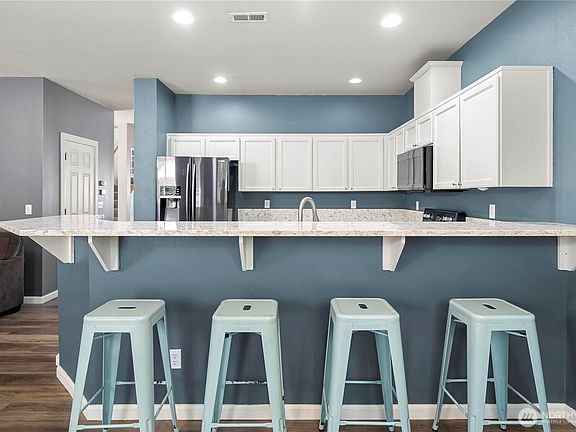 2nd image of 5060 Elliot Court SE