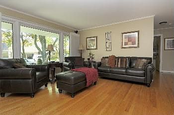 2nd image of 206 S Phelps Ave