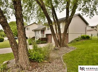 15338 V St, Omaha, NE 68137