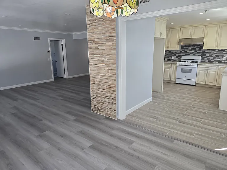 9351 Maureen Dr — Photo 8