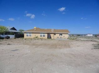 821 2nd St NE, Rio Rancho, NM 87124