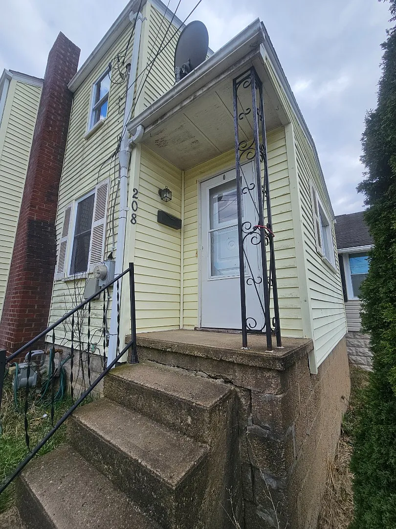 208 Arabella St photo 1