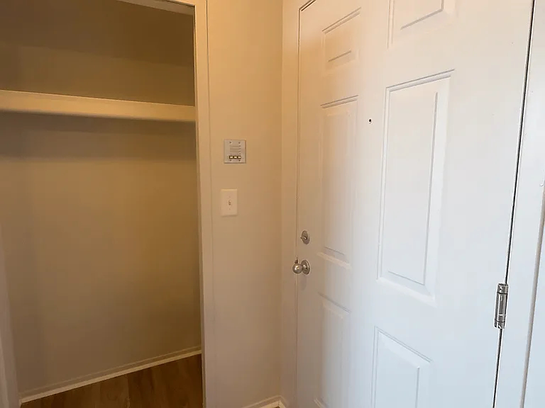 Prentiss Pointe Apartments — Photo 76