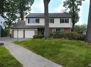 18 John St, Emerson, NJ 07630