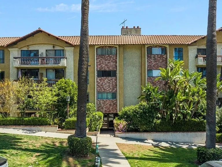1730 Camino Palmero St #316 — Photo 39