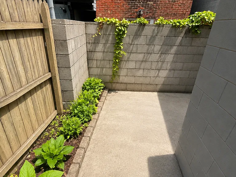 1239 N 2nd St #1 — Photo 11