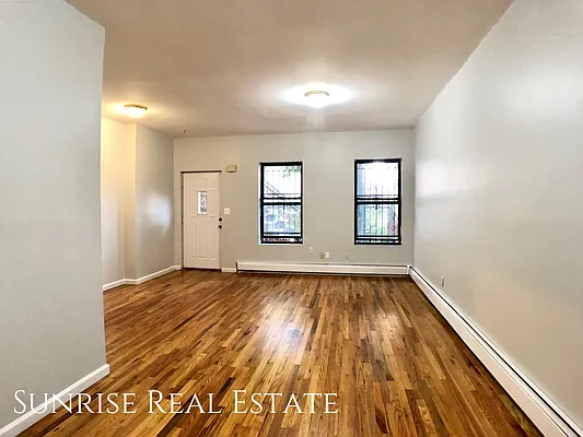 Rented by Sunrise Real Estate | media 50