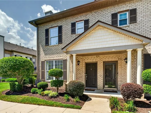 2268 Wessington Dr, Virginia Beach, VA 23454