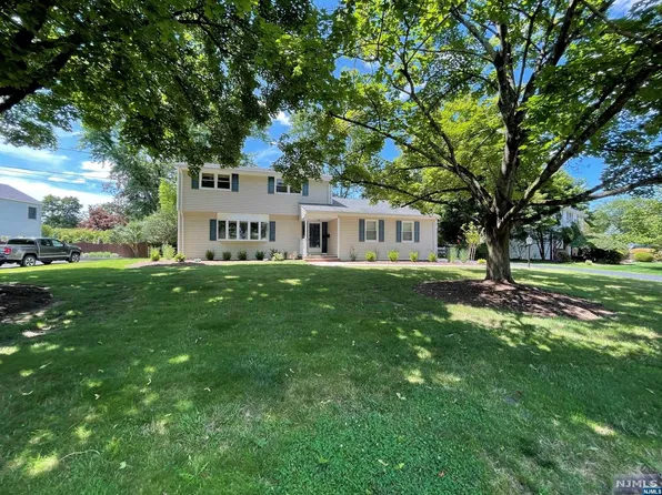 50 Friend Ter, Harrington Park, NJ 07640