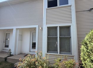 3 Salem Pl #1, Amherst, MA 01002