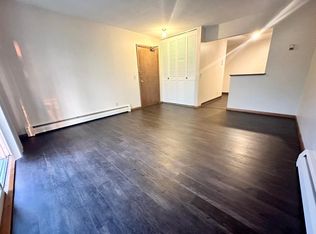 1321 Division St APT 204, Hopkins, MN 55343