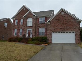 8 Spring Hope Ct, Greensboro, NC 27282