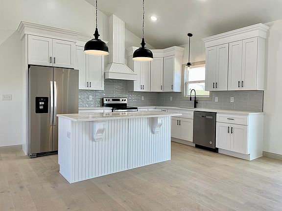 2nd image of 2320 Campground Rd