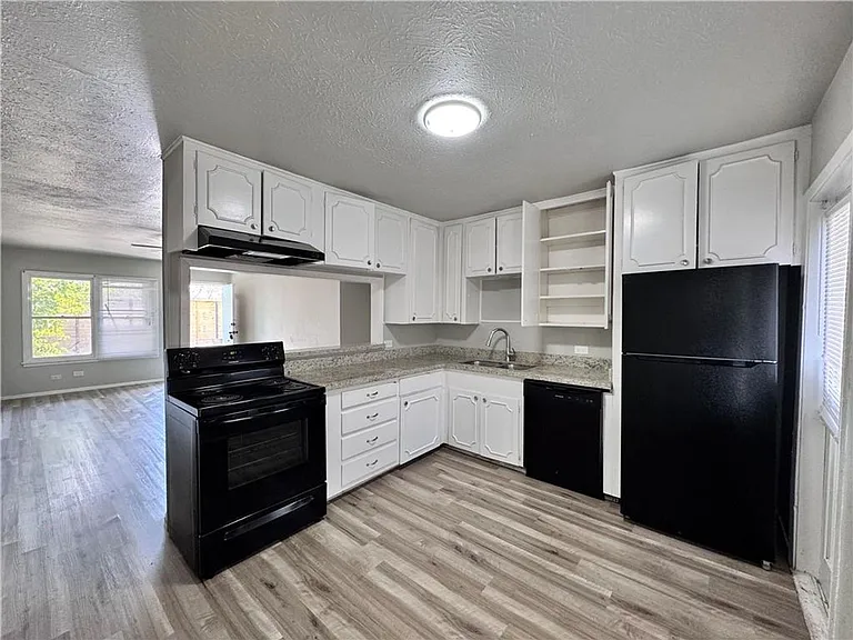 3120 Santa Fe St #22 — Photo 1