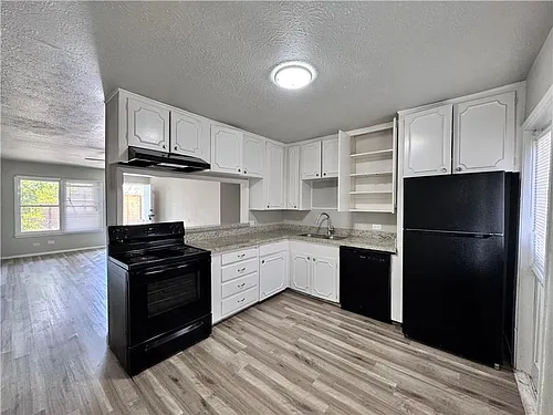 3120 Santa Fe St Photo 1