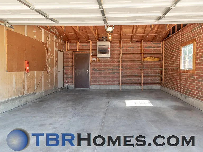14435 Olmsted Dr — Photo 20