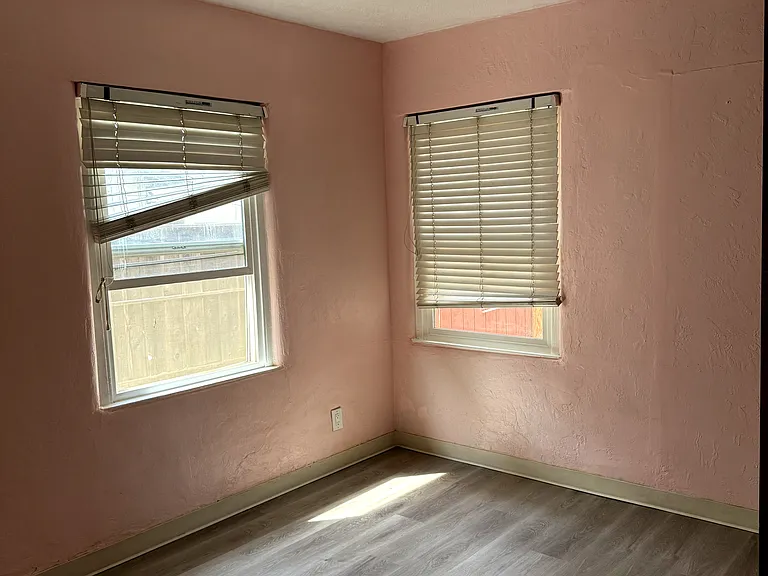 299 E Main St — Photo 12