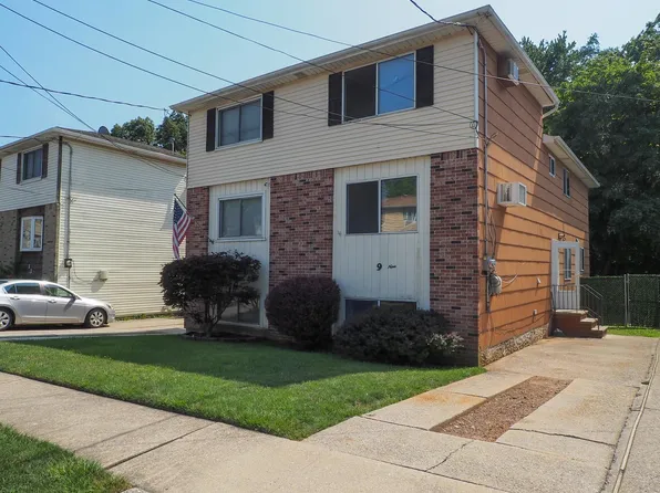 9 Clove Way, Staten Island, NY 10301