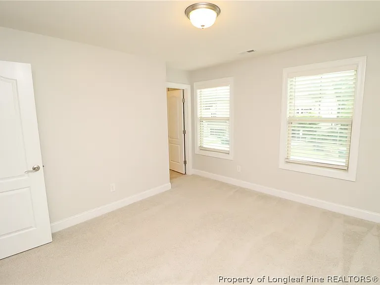 410 Boscawen Ln — Photo 37