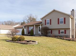 3301 Meanderwood Dr, Canfield, OH 44406