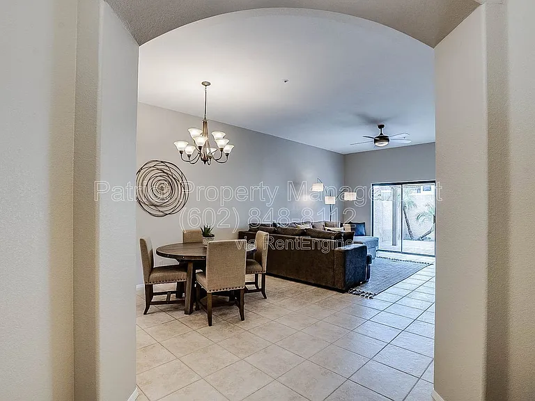 9520 N 105th St — Photo 7