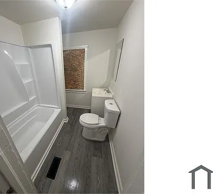 4 bed, $1,500 — Photo 1