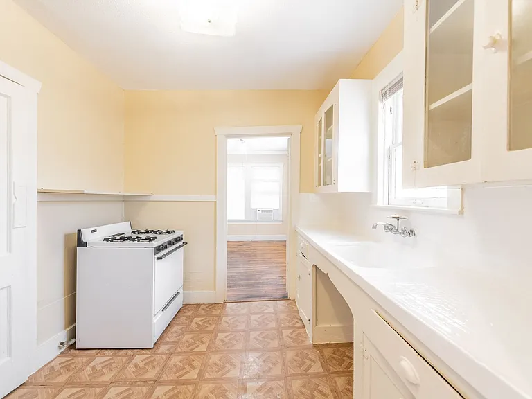 631 E Ashby Pl — Photo 11