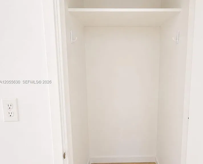2250 Bay Dr #4 — Photo 9