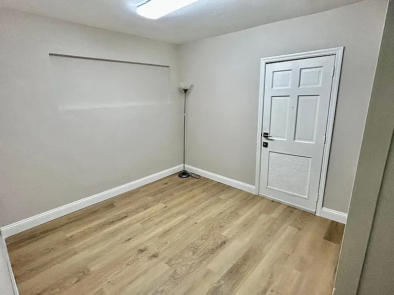 Bonus Space with Laundry