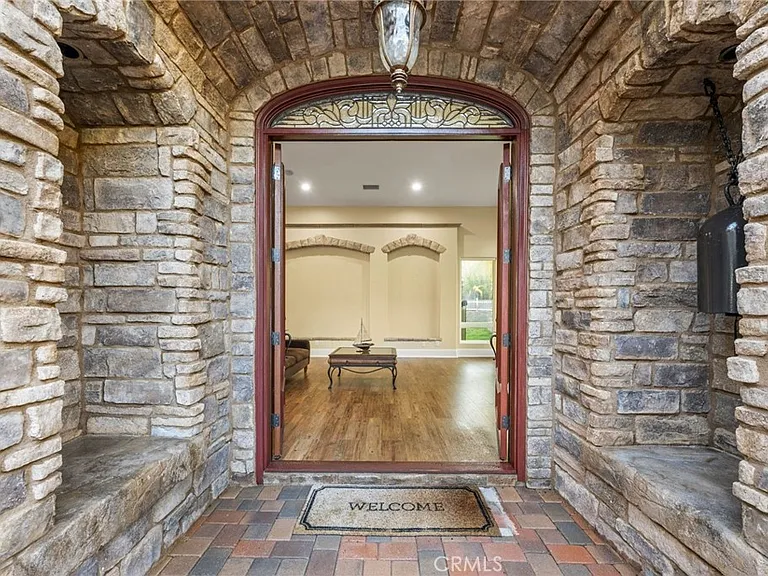 44915 Palladian Ct — Photo 24